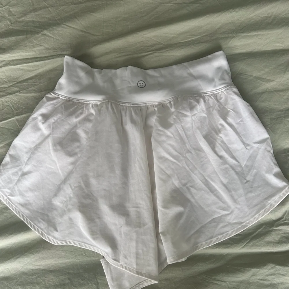 Gilly Hicks White Women's Skorts